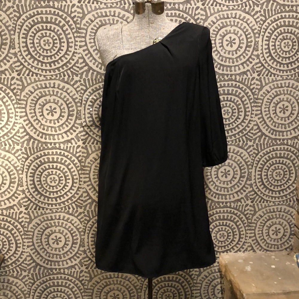 Mini black dress